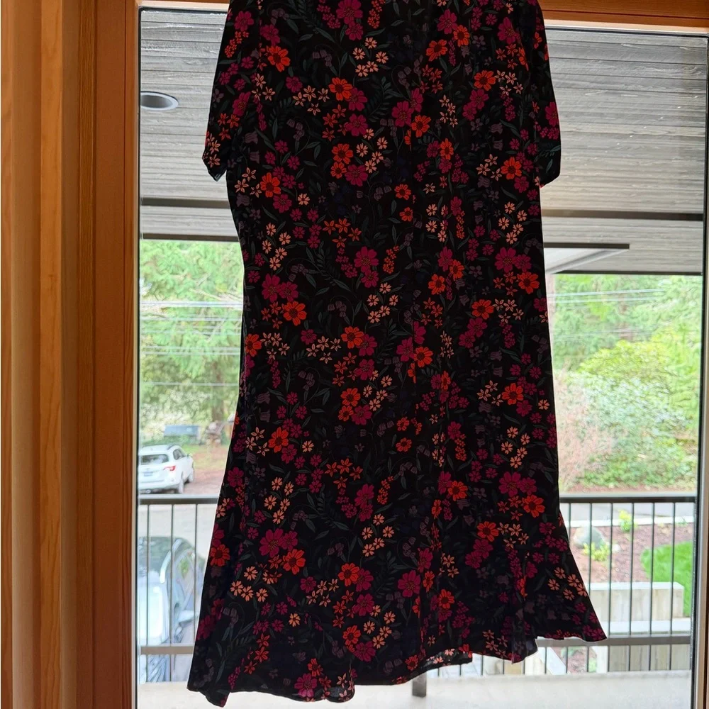 CeCe Black Midi Dress with Pink and Orange Floral Pattern - Picture 8 of 8